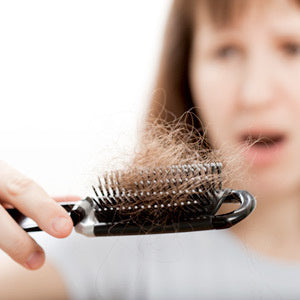 SUFFERING FROM THINNING HAIR? 7 REASONS BEHIND HAIR LOSS.